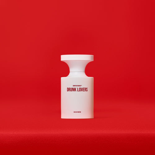 BORNTOSTANDOUT Drunk Lovers bottle detail